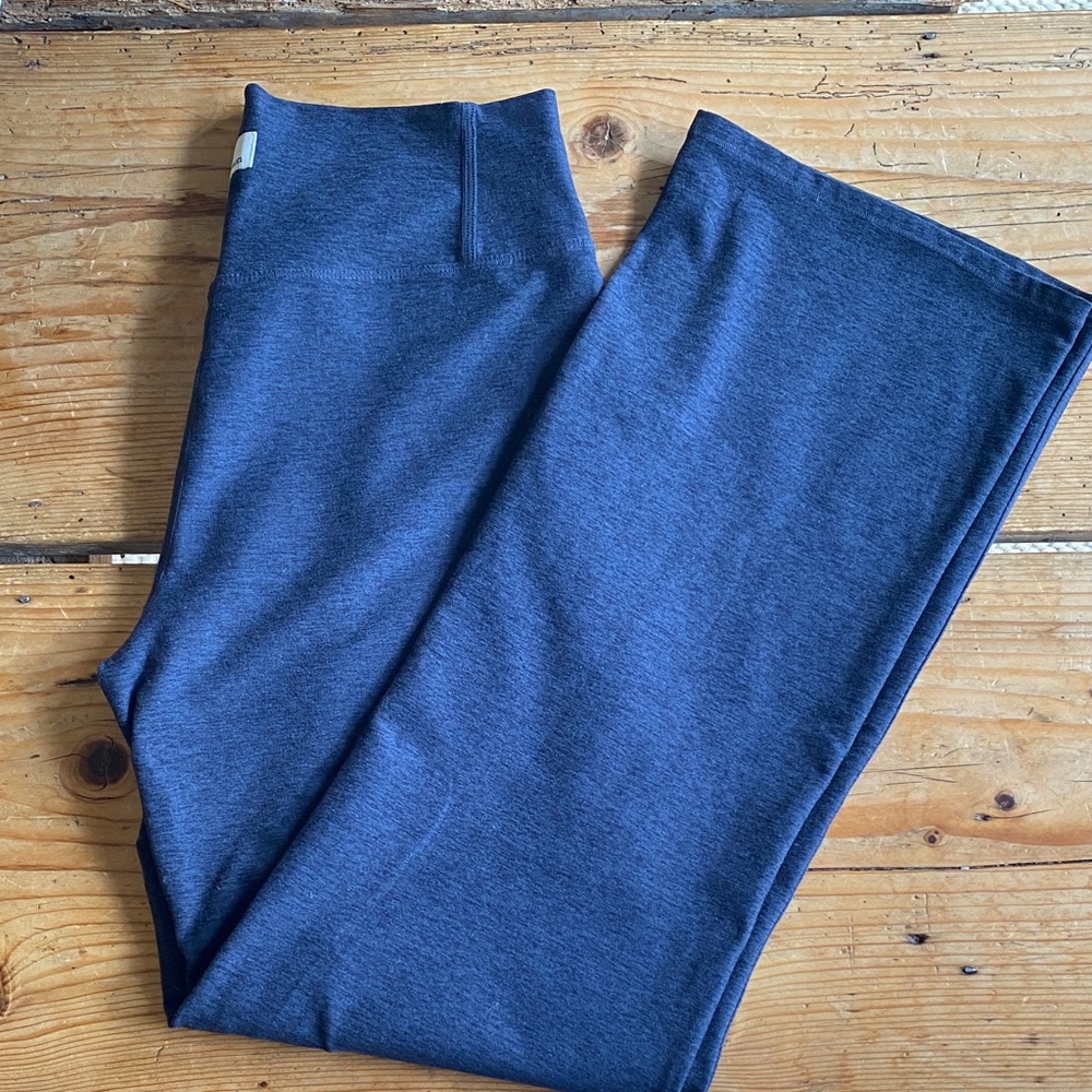 Vuori cropped flare pants - Navy